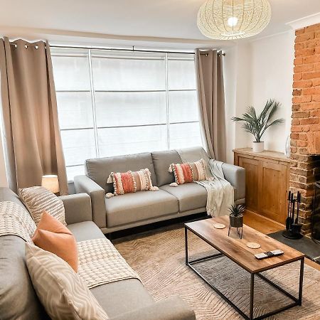 3 Bedroom Home Close To Town Centre With Wifi & Garden Royal Tunbridge Wells Exteriör bild