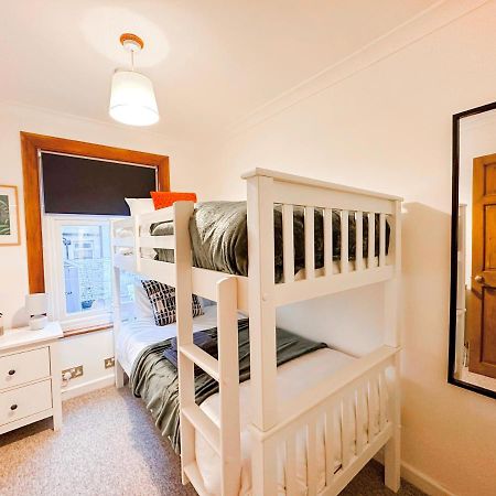 3 Bedroom Home Close To Town Centre With Wifi & Garden Royal Tunbridge Wells Exteriör bild