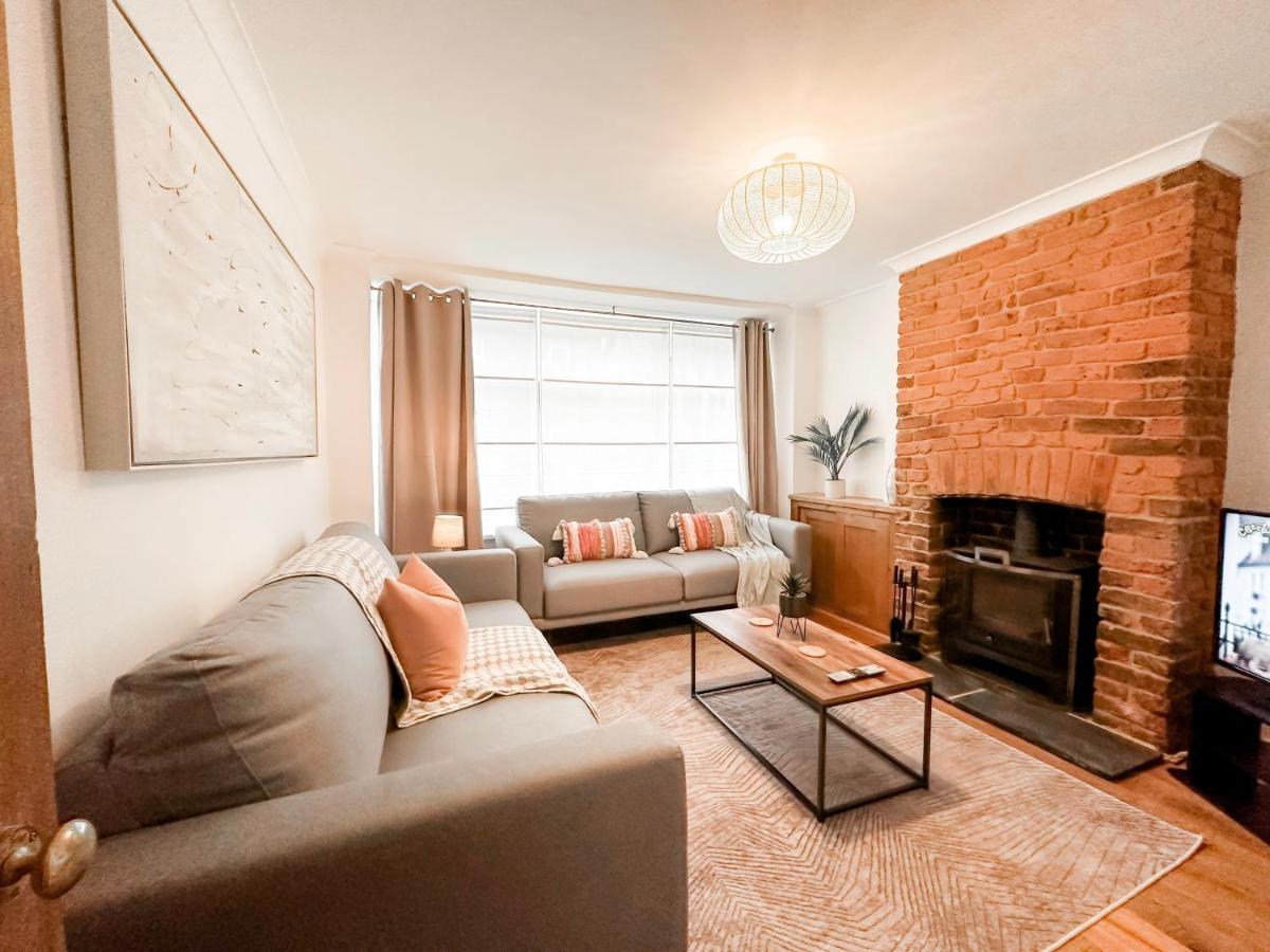 3 Bedroom Home Close To Town Centre With Wifi & Garden Royal Tunbridge Wells Exteriör bild